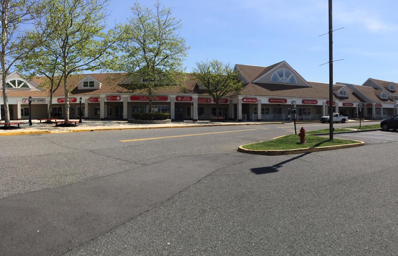 Raintree Towne Center Retail Space for Lease Price Reduced 18.00