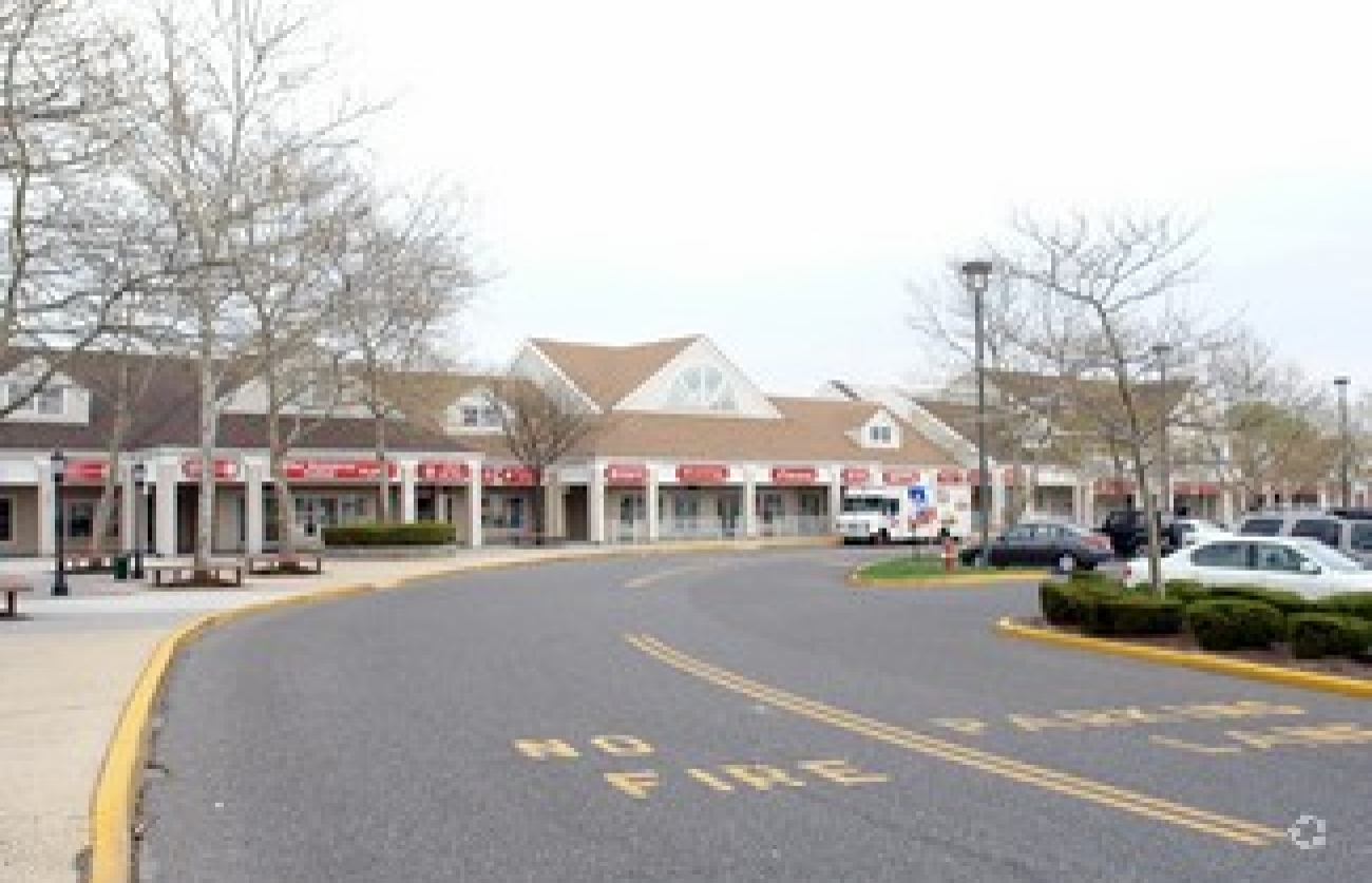 Raintree Towne Center Retail Space for Lease Price Reduced 18.00